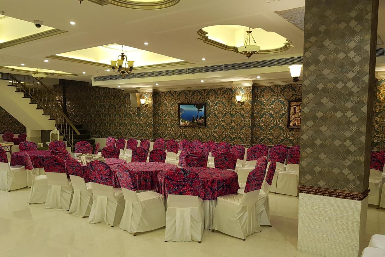 Hotel Posh Чандигарх Экстерьер фото